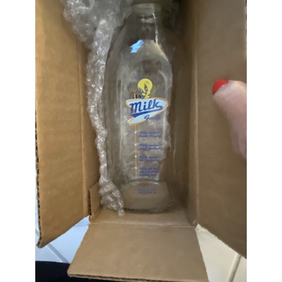 Tweety Pint “milk” Glass Bottle - Picture 6 of 6